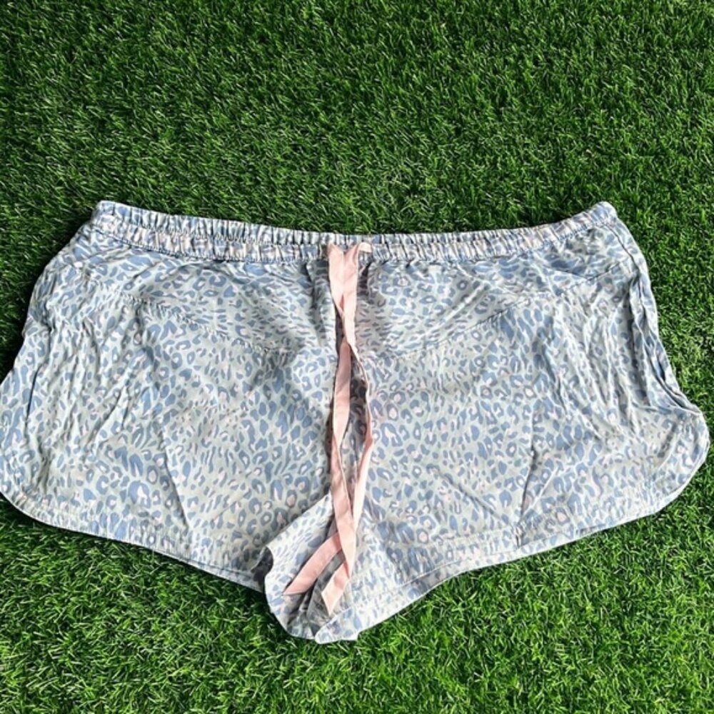 VICTORIAS SECRET Leopard Print Pajama Shorts size large